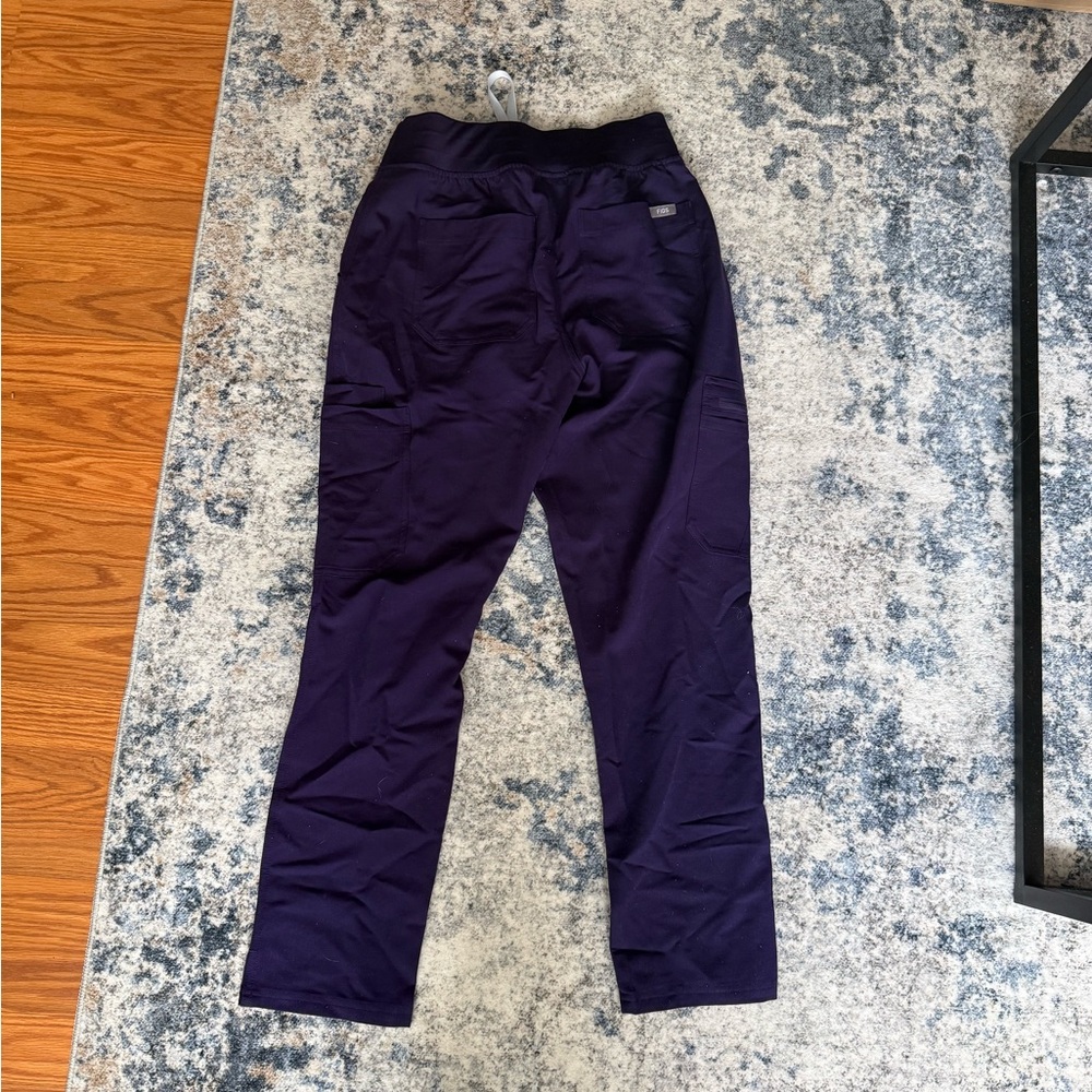 Figs Women’s High Waisted Yola Skinny Scrub Pants - Picture 2 of 4